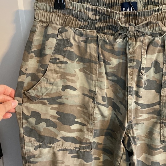 Gap Pull On Tencel Joggers Womens Size L Green Camo Elastic Drawcord Waist - Picture 5 of 13